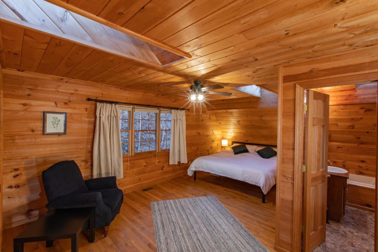 Treetops Cabin Easy To Asheville With Fast Wifi And Great View Swiss Экстерьер фото