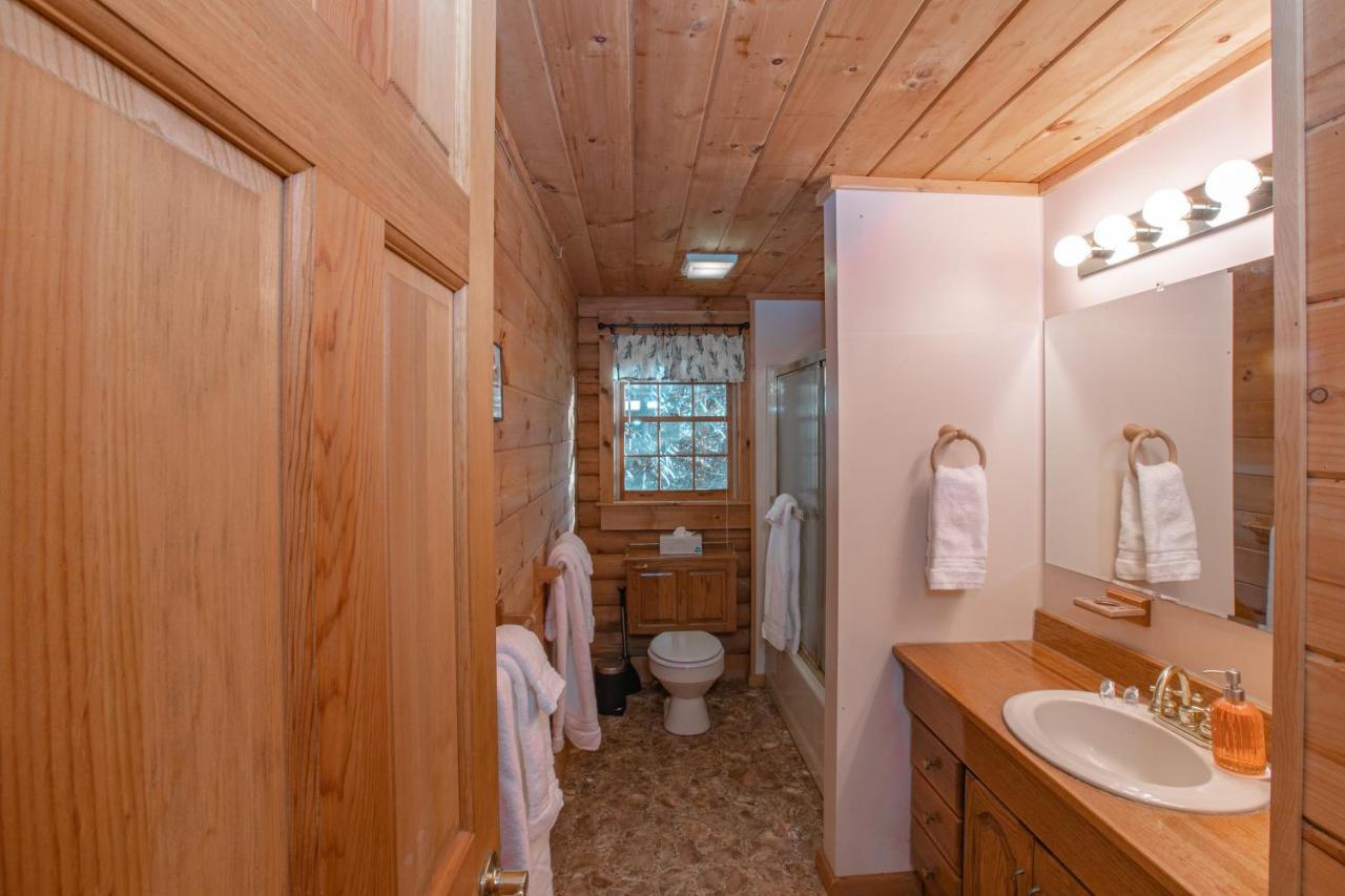 Treetops Cabin Easy To Asheville With Fast Wifi And Great View Swiss Экстерьер фото