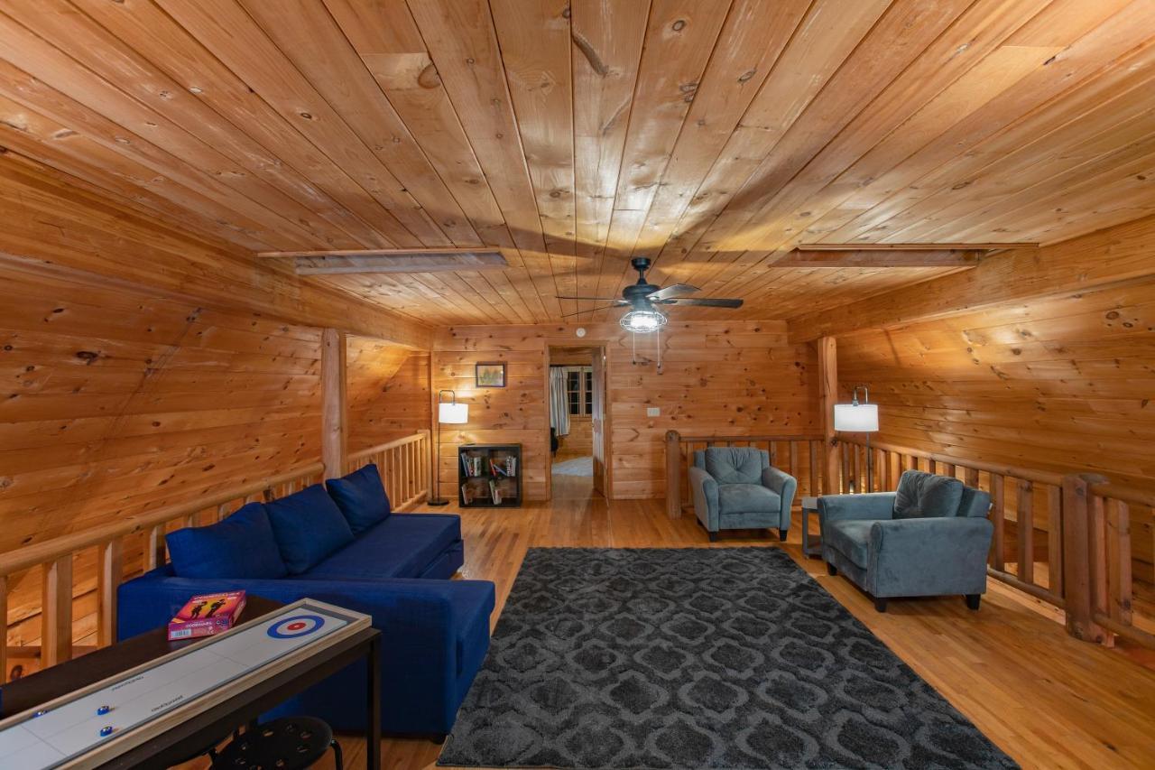 Treetops Cabin Easy To Asheville With Fast Wifi And Great View Swiss Экстерьер фото